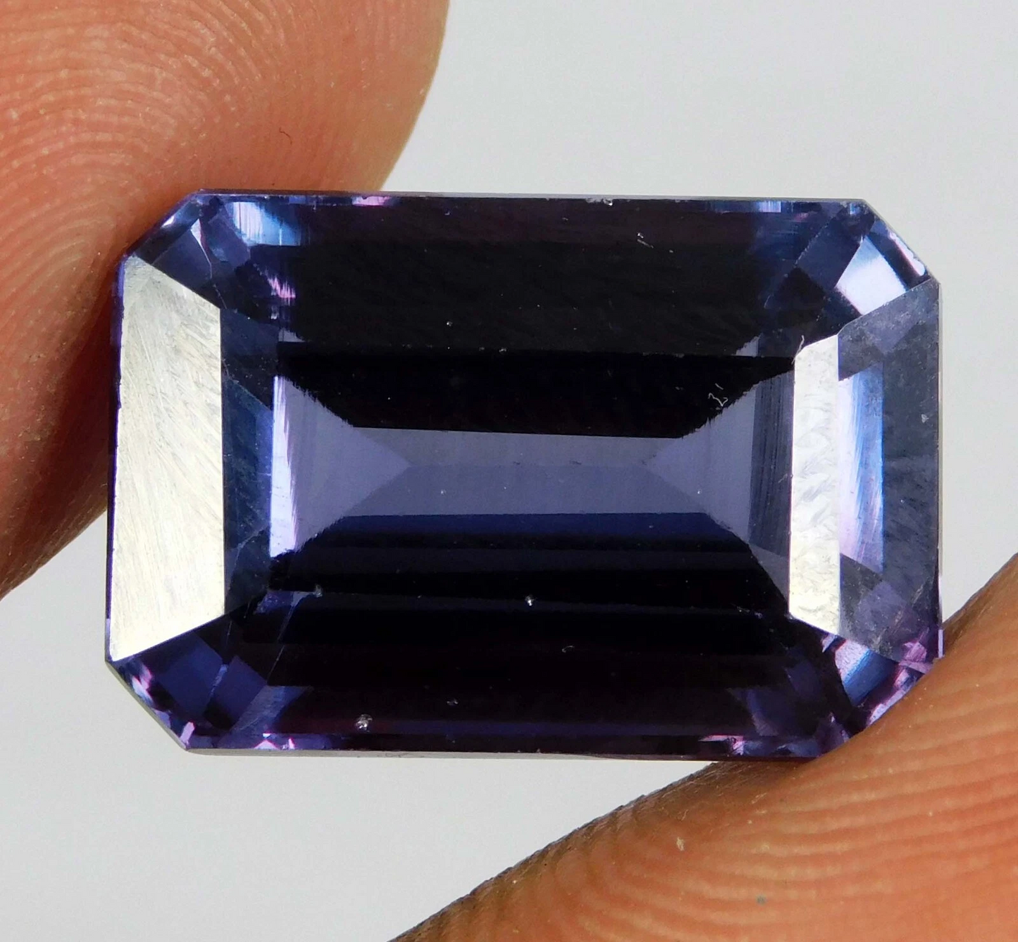 Certified 20.05 Ct Natural Color- Change Alexandrite Emerald Cut Loose Gemstone